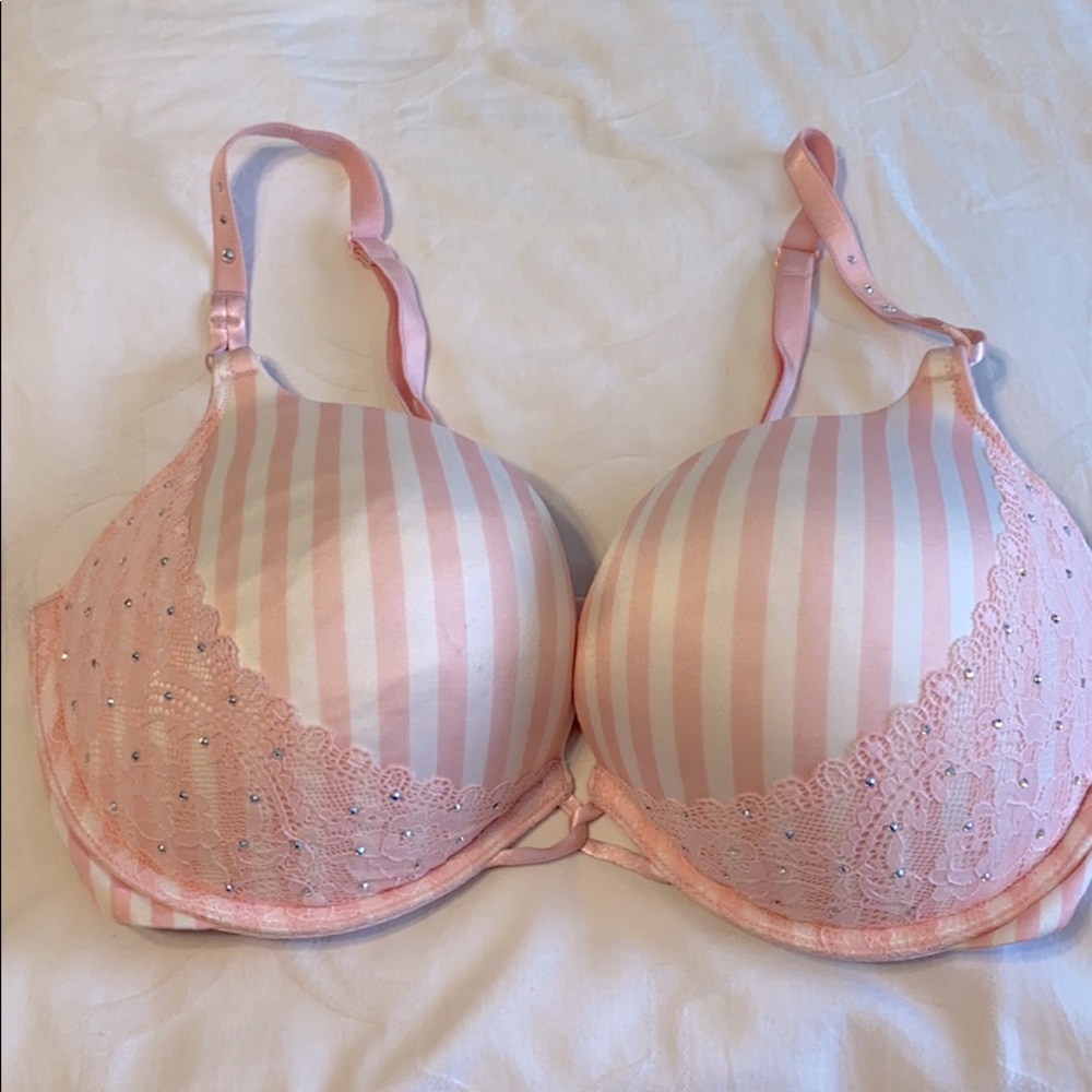 Victoria’s Secret Miraculous Plunge push up bra